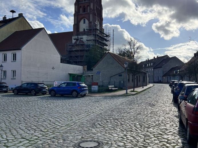 Charmantes historisches Anwesen mit Bauland–vielseitige Möglichkeiten für Handwerker oder Investoren – Foto 1