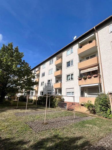 Kompleks tadilatlı: Gonsenheim’ın seçkin konumunda bol ışık alan 3 odalı daire – Außenbereich/Südbalkon