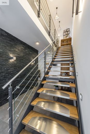 EINFAMILIENHAUS MIT OFFENER ARCHITEKTUR – Treppe 3