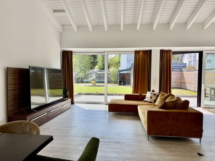 Architekten-Einfamilienhaus der Extraklasse - Wohnen auf gehobenem Niveau – Wohnbereich