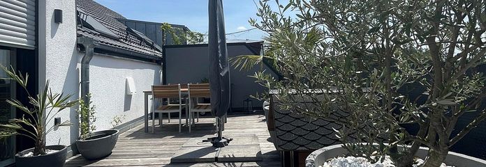 Stilvolle 3-Zimmer-Dachgeschosswohnung mit 32 m² Süd-Dachterrasse – Dachterrasse 