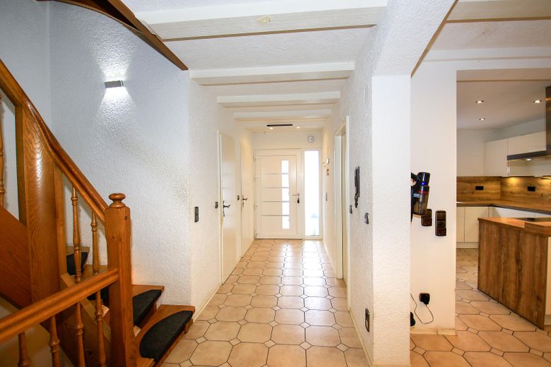Ein Haus. Viele Möglichkeiten. Viel Platz fürs Leben – großzügiges Zuhause mit separater Einheit – Foto 9