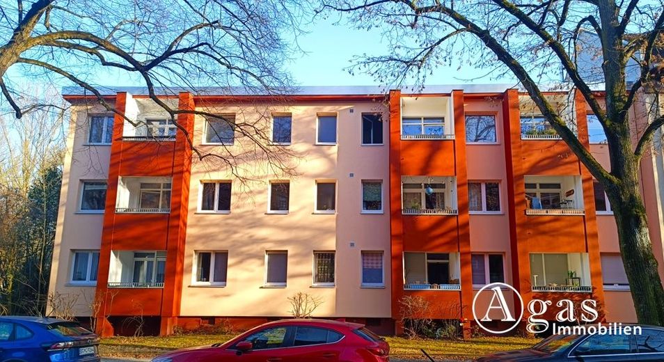vermietete 3-Zimmer-Eigentumswohnung mit Sonnen-Balkon und neuem Bad Nähe Gemeindepark Lankwitz – Hausansicht