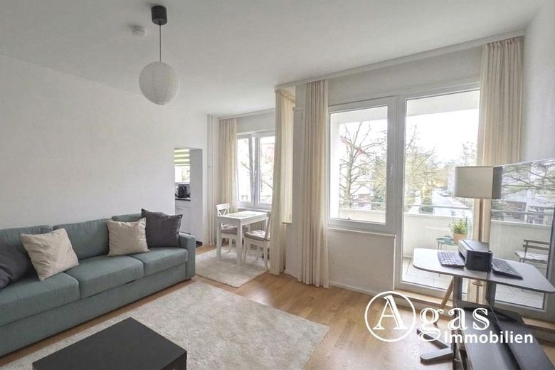 Helle vermietete 2-Zimmer-Wohnung mit Aufzug und Balkon in Berlin Charlottenburg zum Verkauf – collov-ai_20260428174648_ozv83c