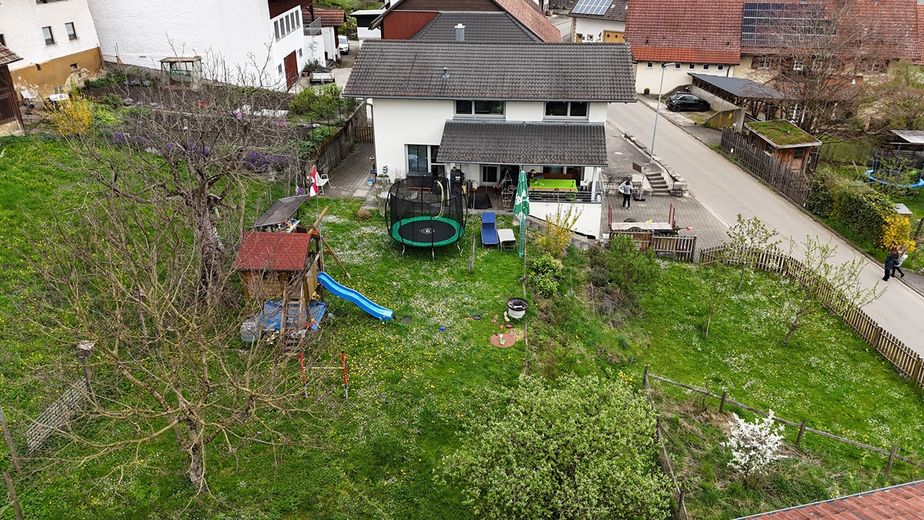 Schönes Einfamilienhaus mit tollem Grundstück im Grünen – Foto 4