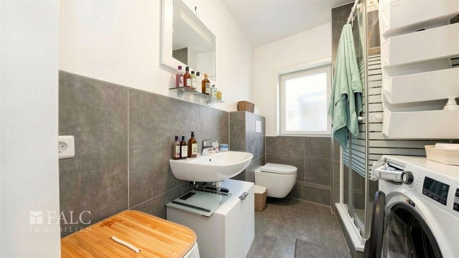 Wohnen und Gewerbe mitten in der City - FALC Immobilien Heilbronn – Für die Morgenroutine (2. OG Whg 3)