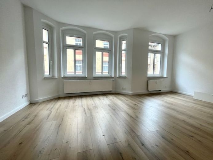 Haus im Haus! 5-Zimmer Maisonette-Traum im Zentrum v. Döbeln! – Foto 1