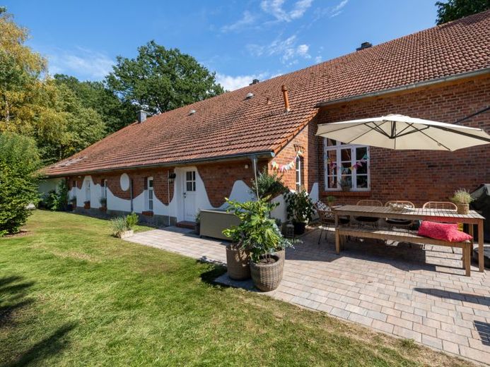 Stilvoll saniertes Bauernhaus - Historischer Charme trifft modernen Wohnkomfort in Rehden – Foto 1