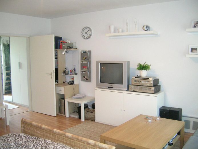 Комфорт проживання з терасою та гаражем — без комісії – Wohnung möbliert