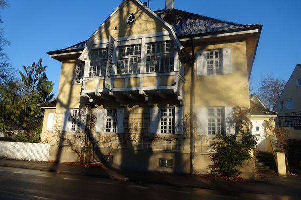 Art Nouveau villa as an investment property directly from the owner