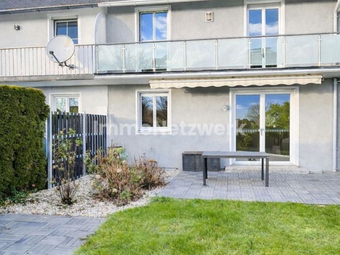 Neuer Preis*Liebenswertes Reihenmittelhaus in Helmbrechts – Ihr neues Zuhause mit Weitblick* – Foto 1