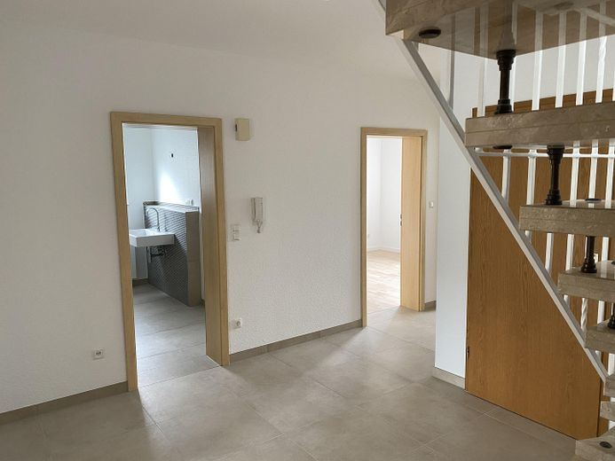 Wunderschöne 4,5-Zimmer-Maisonette-Wohnung in allerbester Lage von Rödermark OR – 1OG Flur