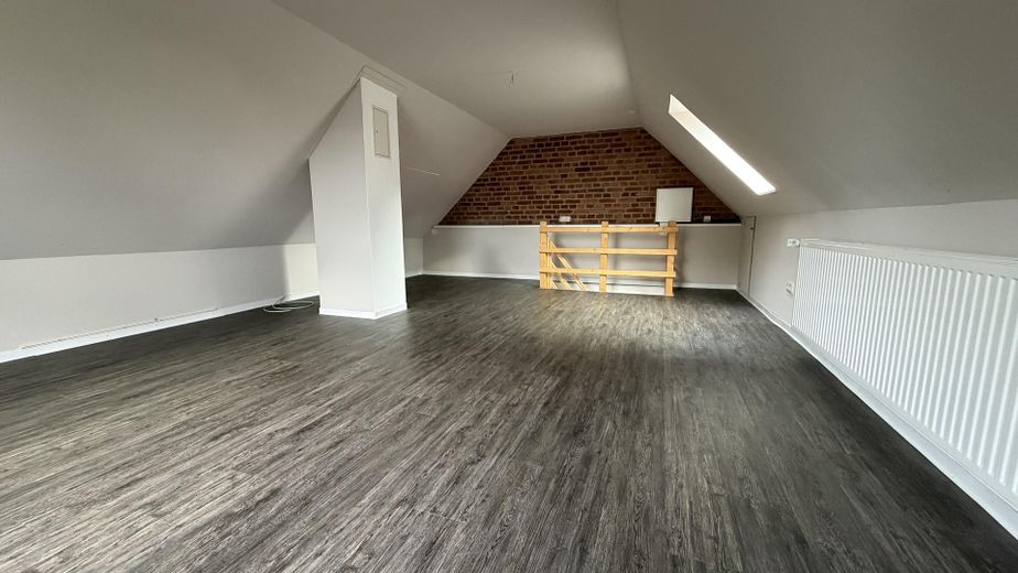 Resthof mit Nebengebäude und bebauugsfähigem Grundstück – Gästezimmer