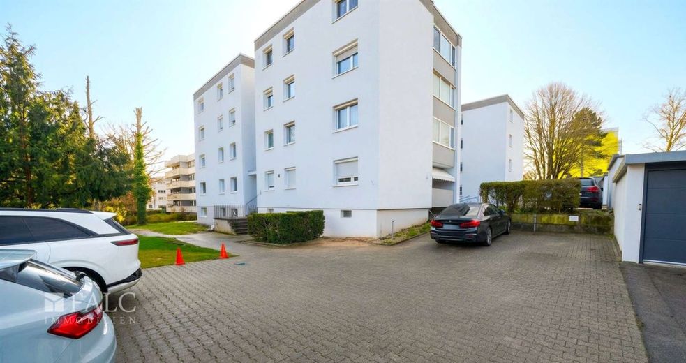 Neubau-Feeling: 3-Zimmer-Erdgeschosswohnung in perfekter Lage *KERNSANIERT* - FALC Immobilien – gepflegte Anlage