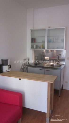شقة مريحة من 1,5 غرفة في قلب كيل، مفروشة – f4bce4a1e9d2062ee901216589ef14cca1abe2f5.jpg