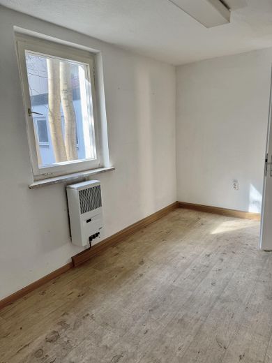 Attraktive Gewerbefläche in Bayreuth – große helle Fensterfront & separater Lagerraum – Foto 5