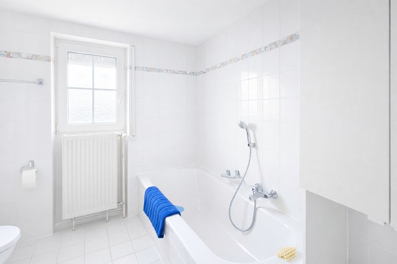 Wannenbad (zzgl. Dusche)