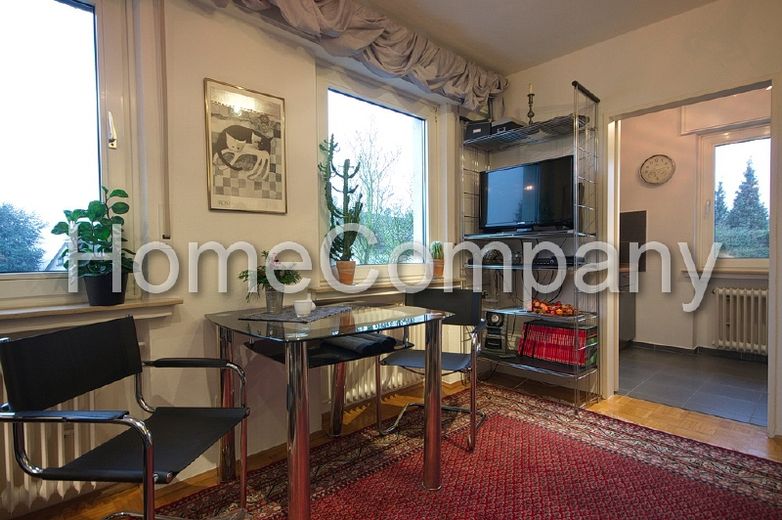 Gut ausgestattete Wohnung mit Echtholzparkett, Reinigungsservice, direkte Anbindung zur Uni – 9111021dfce8cbf7b1b60972de94b5031b855f8b.jpg