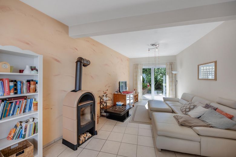 Casa unifamiliar espaciosa con 162 m² y jardín en Wachtberg-Werthhoven – Wohnzimmer