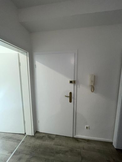 Wohn / Geschätshaus am Bahnhof/Fußgängerzone – Wohnung 1. OG (Saniert 12.25)