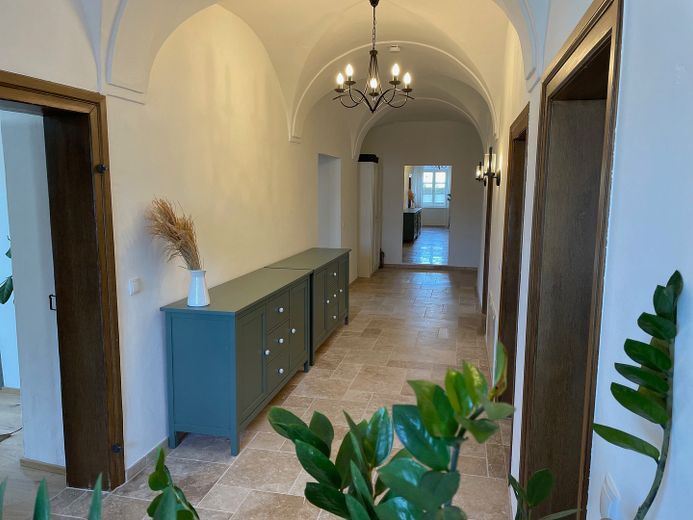 Appartamento al piano terra quasi nuovo con dotazioni di pregio e architettura eccezionale – Foto 10