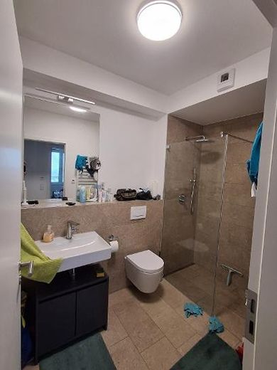 Unverbaubare Fernsicht bietet diese luxuriöse lichtdurchflutete südliche Wohnung in bester Lage im Europaviertel inklusive Concierge – Foto 4