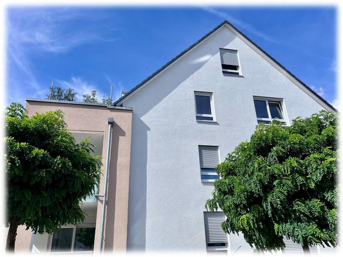 Toekomstbestendig wonen: moderne KfW-55-maisonette (A+) met groot dakterras & 2 parkeerplaatsen – Aussenansicht