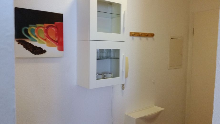 Helle 1-Zimmer-Wohnung in Mannheim Neckarstadt zu verkaufen "provisionsfrei" – Garderobe, Schuhschr.