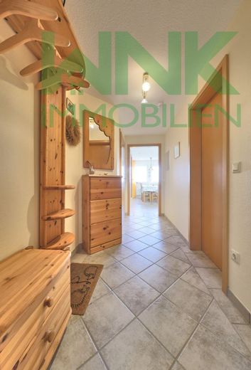 Ruhige Maisonettewohnung mit Balkon 
in Deichnähe – Flur