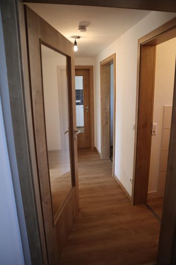 Einfamilienhaus mit kleinem Garten und Garage in Heuchlingen – Foto 7