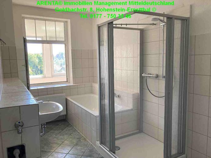 Bad mit Wanne & Dusche