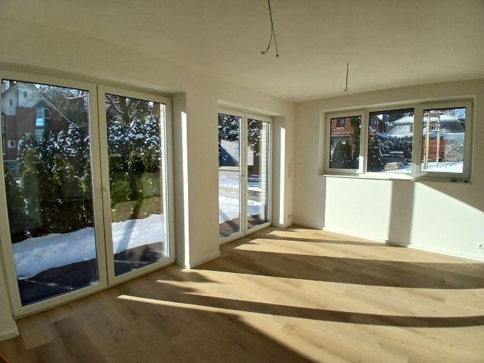 Neubau – Erstbezug | 2-Zimmer-Maisonettewohnung | Terrasse | EBK – Wohnbereich
