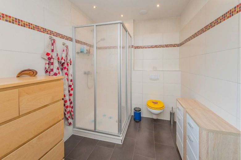 Charmante Altbau Erdgeschoss Wohnung mit Terrasse in ruhiger Lage von Eichlinghofen EG – Badezimmer
