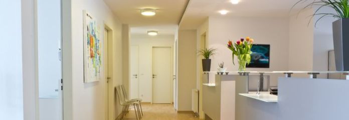 Helle Büro-oder Praxisfläche mit Parkplätzen in Kösching