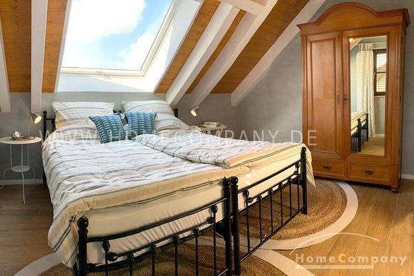 Lichtdurchflutete Dachgeschosswohnung in Caputh, möbliert