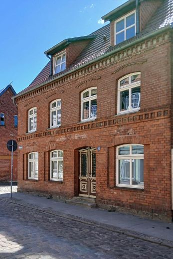 Mehrfamilienhaus im Stadtkern von Plau am See - Faktor 15 – Foto 2