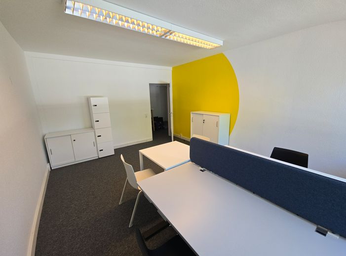 Modernes Büro am Neumarkt – 90m², provisionsfrei & sofort verfügbar! – Büro 2, Innenansicht