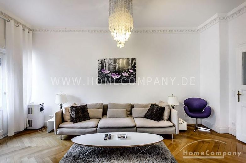Schöne, hochwertige möblierte 4-Zimmer-Altbauwohnung mit Balkon in Schwabing – 63960805290f25a081de2b9ca4dcfda71932959a.jpg