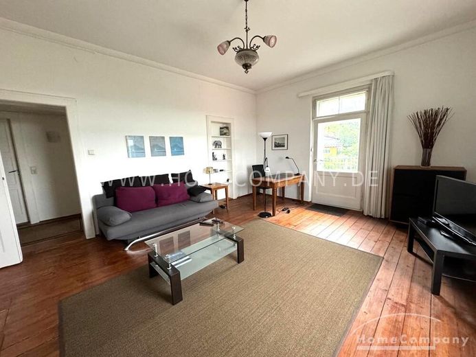 20330G HomeCompany Dresden Möbliert/Furnished 2-Zimmer Apartment mit phantastischer Aussicht über die Stadt am Loschwitzer Elbhang, grosse Dachterrasse max. 2 Personen – 9df9543f133b0faec020a8d5f4eded2f7d8b85e7.jpg