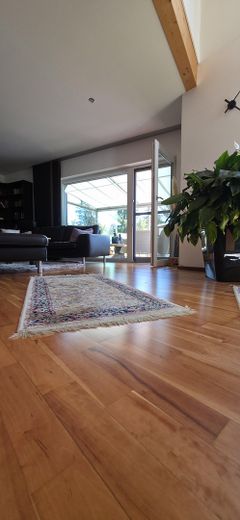 Hochwertiges Architektenhaus mit Wintergarten, Teich und 1.541 m² Grundstück in Albstadt-Tailfingen – Heller, weiter Wohnbereich