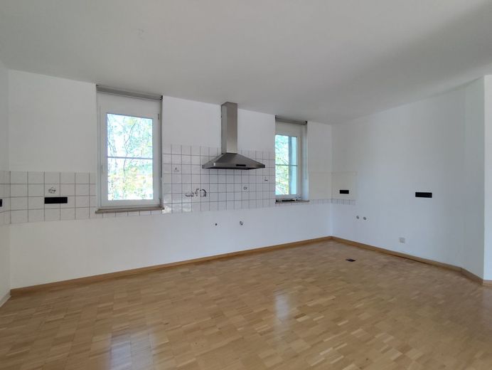 Einzigartiges Architektenhaus mit Aufzug, Panoramaterrasse und exklusivem Komfort in 95326 Kulmbach! – OG Küche Ansicht 1