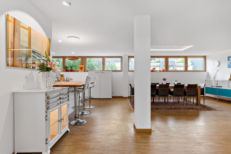 Ankommen & Wohlfühlen auf dem Rotenbühl- 142m² mit Blick ins Grüne – Wohn- und Essbereich