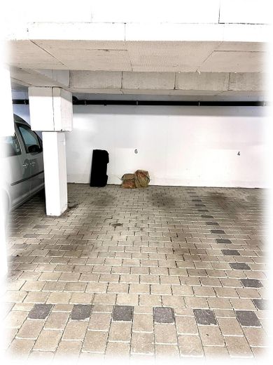 Toekomstbestendig wonen: moderne KfW-55-maisonette (A+) met groot dakterras & 2 parkeerplaatsen – Tiefgaragenstellplatz