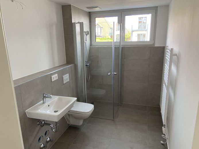 Stijlvol nieuwbouwappartement met privétuin net buiten Berlijn – Foto 1