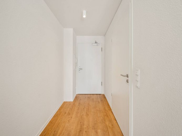 FOCUS HOMES: Atrakcyjne mieszkanie 1-pokojowe – Flur
