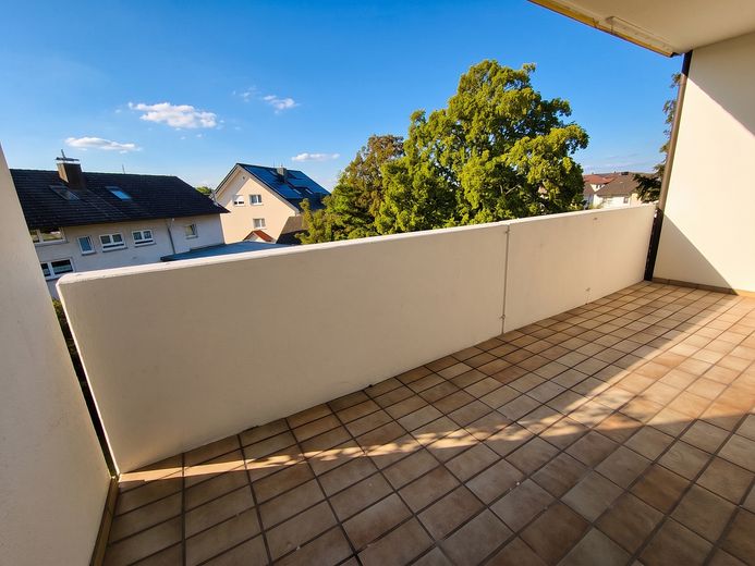 Een droom – instapklaar 3,5-kamerappartement met balkon en garage – Balkon/Loggia
