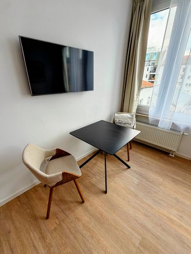 Apartamento premium para dos con terraza – Stuttgart-West | listo para entrar a vivir – Tisch 