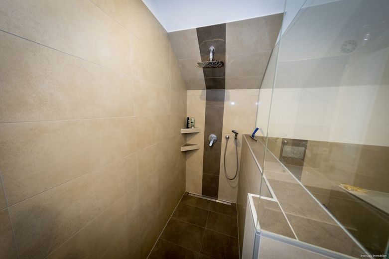 Dusche DG