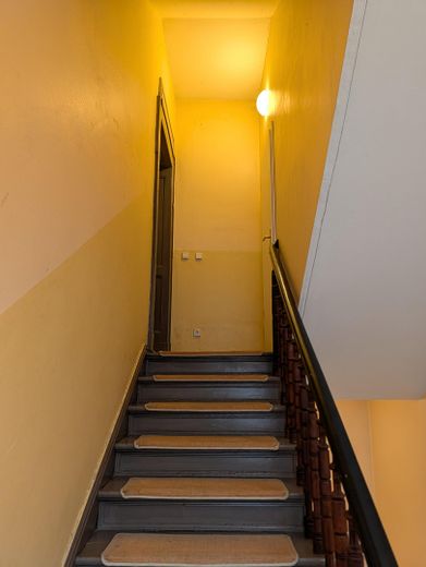 Provisionsfrei: Helle, bezugsfreie 2-Zimmer Altbauwohnung mit Südwest-Balkon im Florakiez – Photo 12