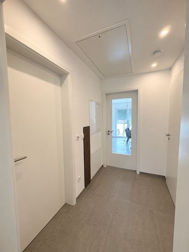 Nuovi appartamenti QNG di 3 locali a Langenmosen presso Schrobenhausen! Prima occupazione! – Eingangsbereich Referenz Wohnu